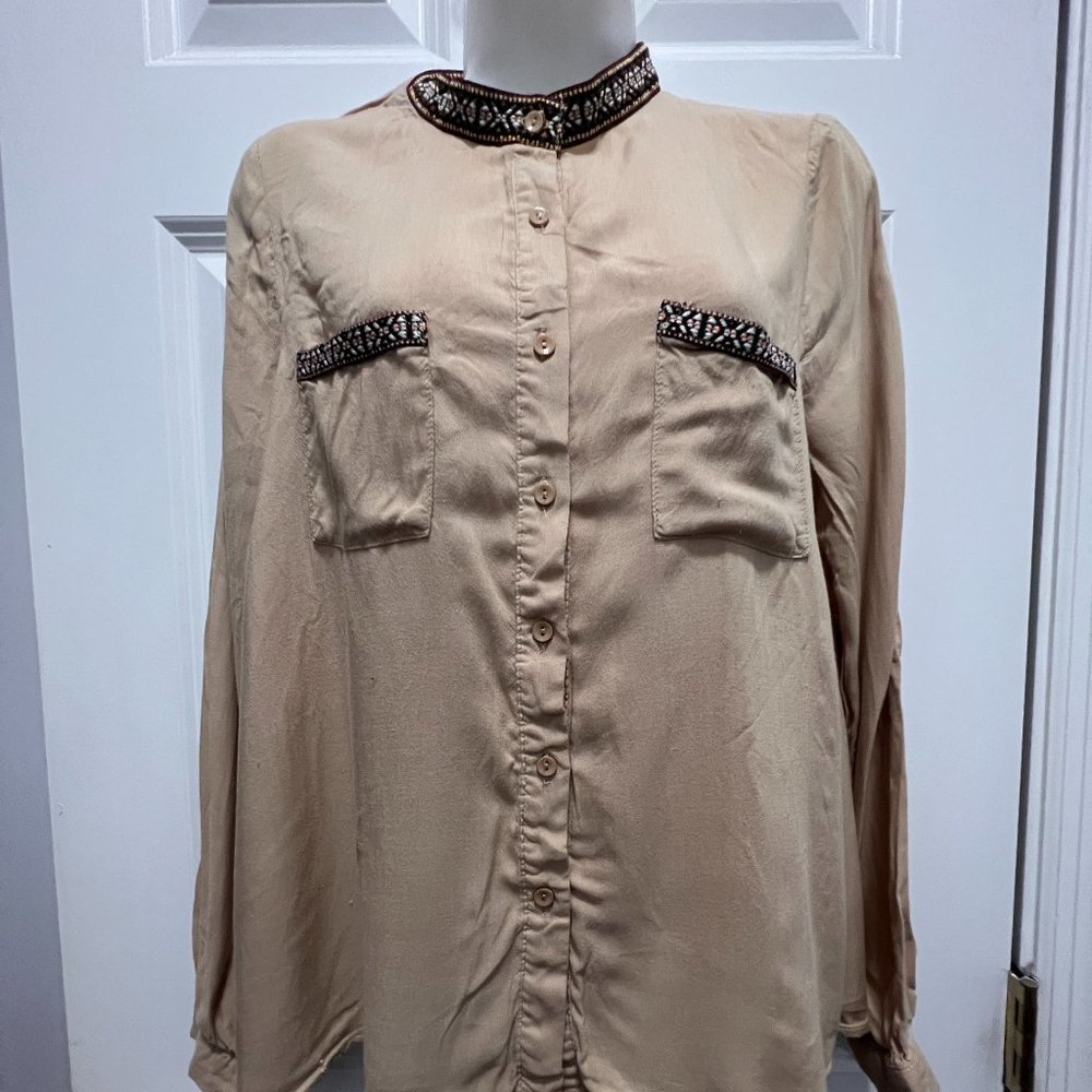 Lulumari large tan button down shirt
